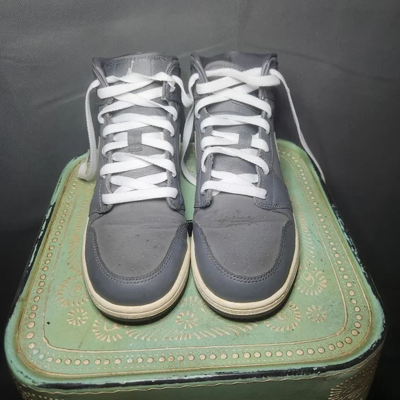 Nike Grey Jordans (7Y or Women's 8) - Picture 2 of 3